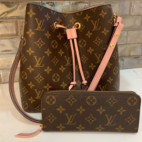 Louis Vuitton Brown and Pink Shoulder Bag - Picture 1 of 13